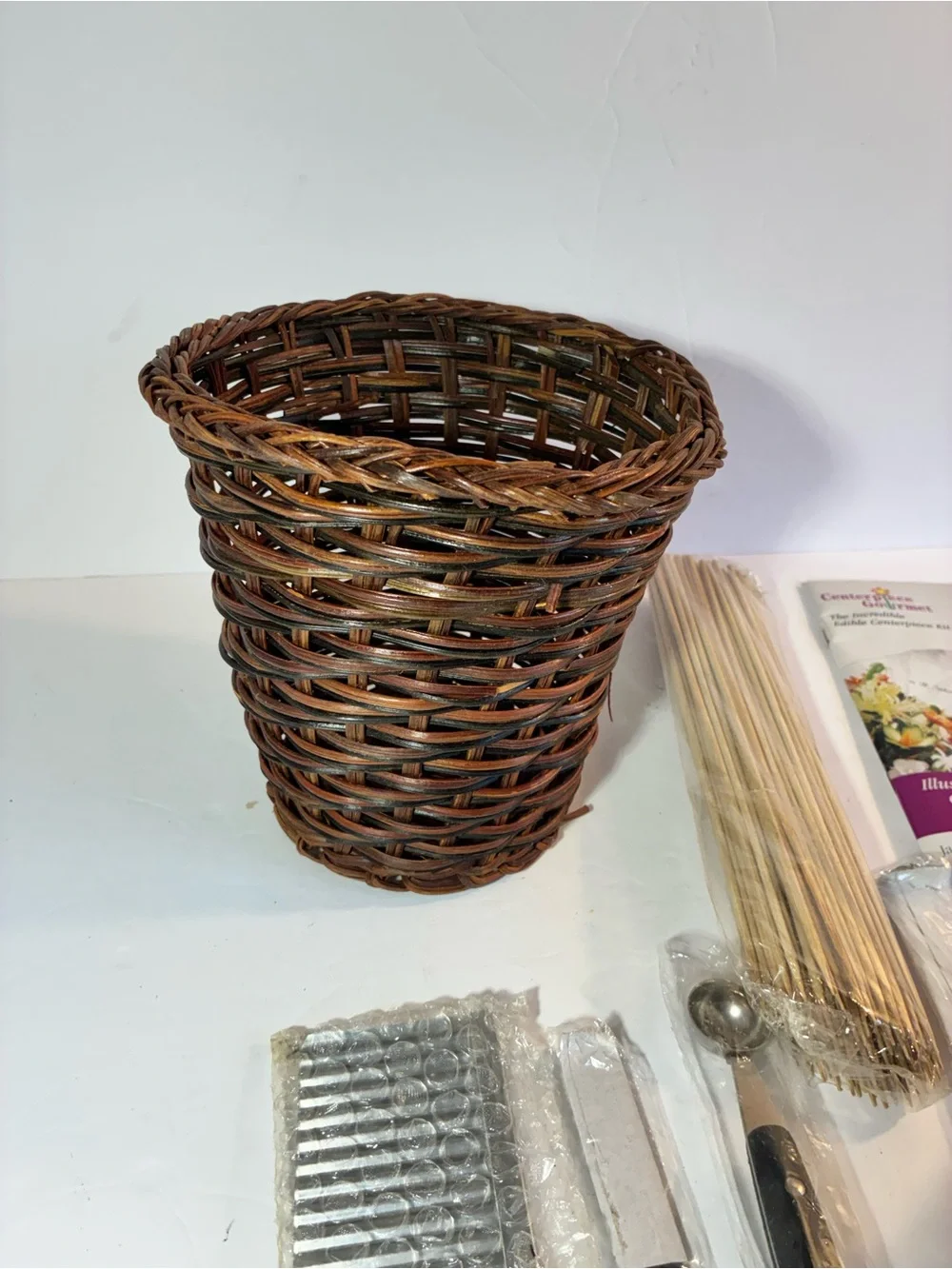 Centerpiece Gourmet Edible Centerpiece Kit – New in Box